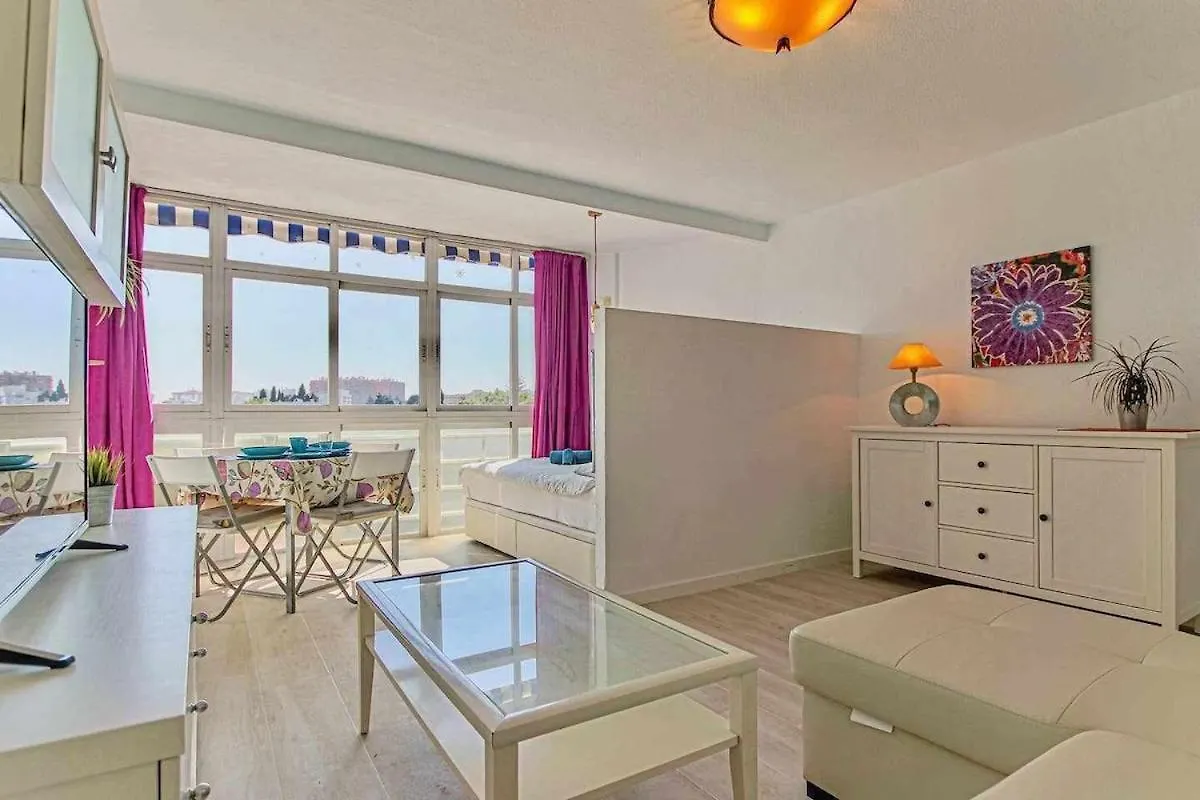797 Holiday Rentals- Moderno, Centrico Y Espacioso Estudio Benalmádena