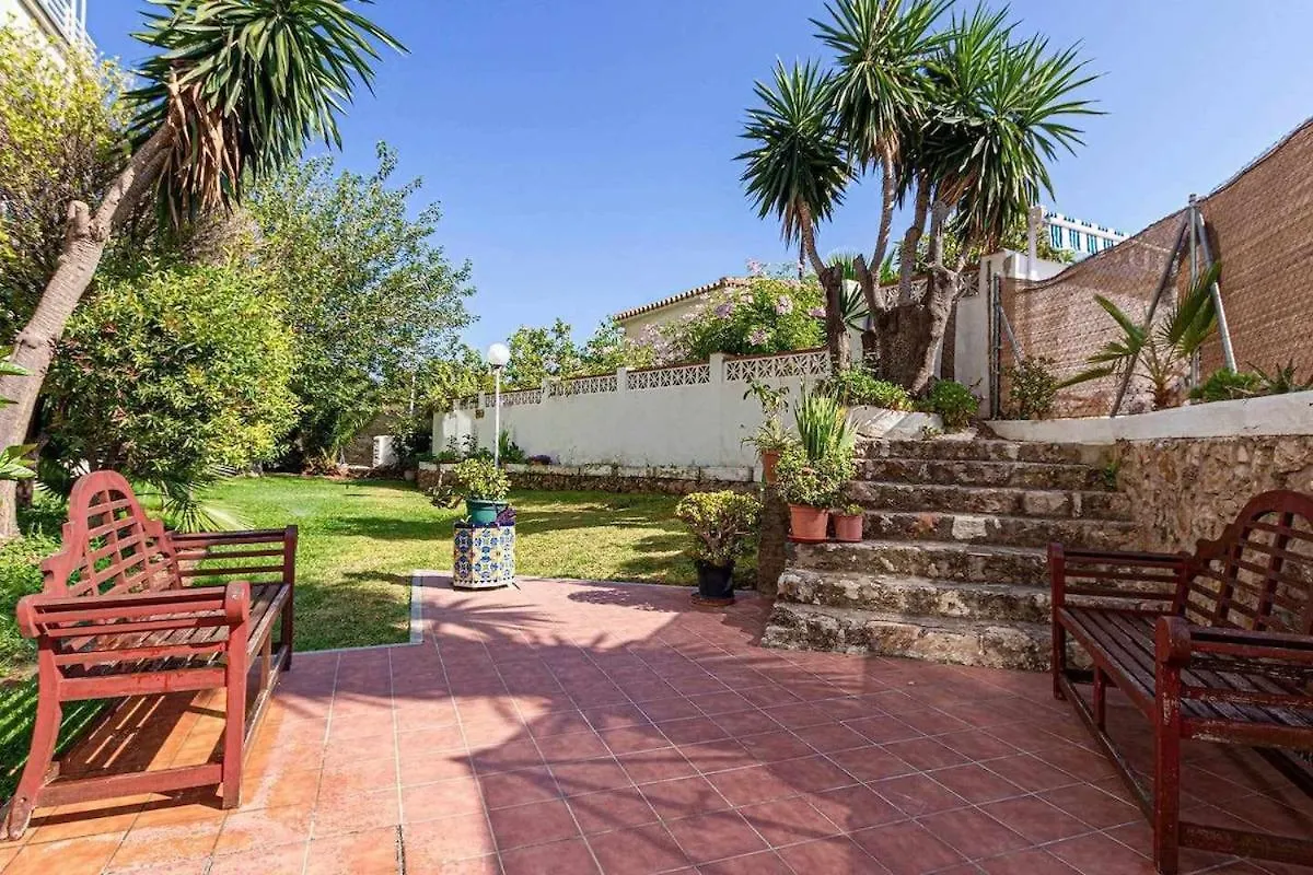 797 Holiday Rentals- Moderno, Centrico Y Espacioso Estudio Benalmádena 0*,  İspanya