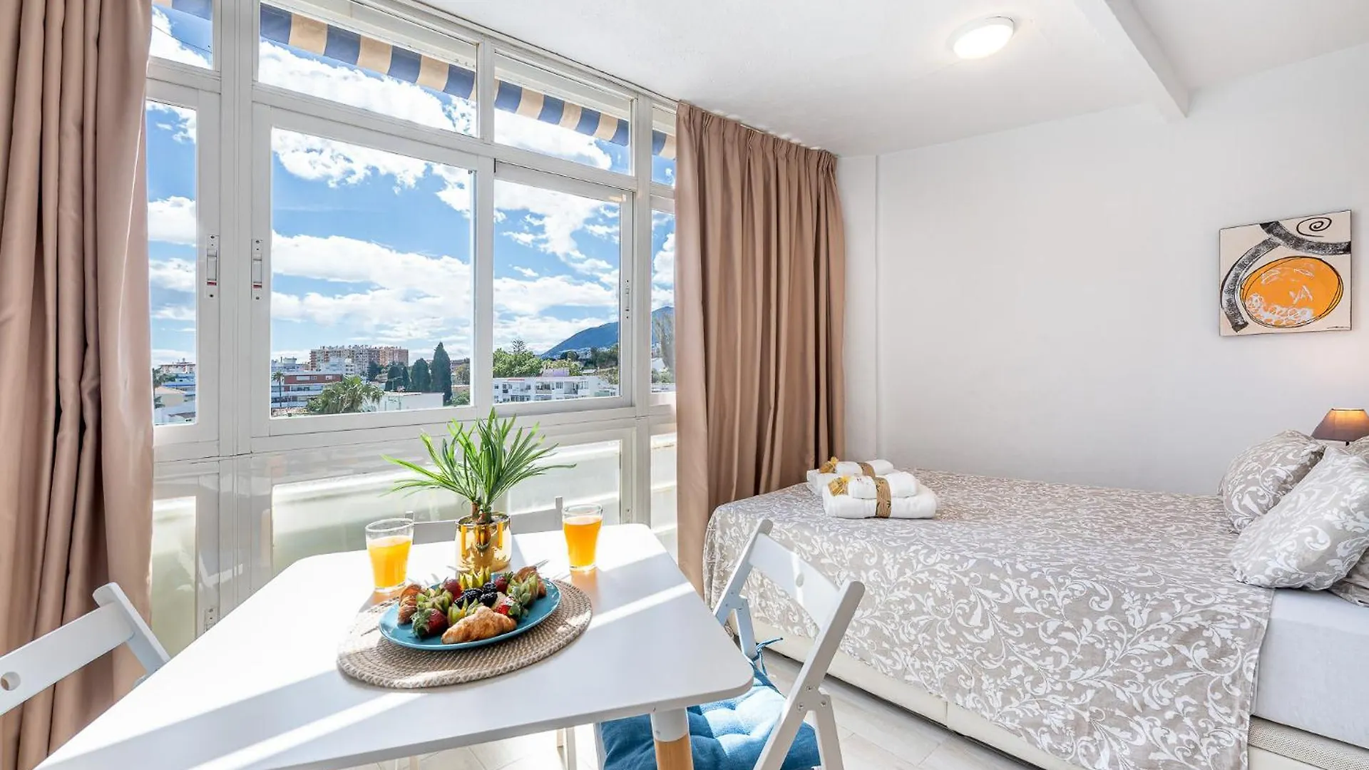 797 Holiday Rentals- Moderno, Centrico Y Espacioso Estudio Benalmadena Apartment