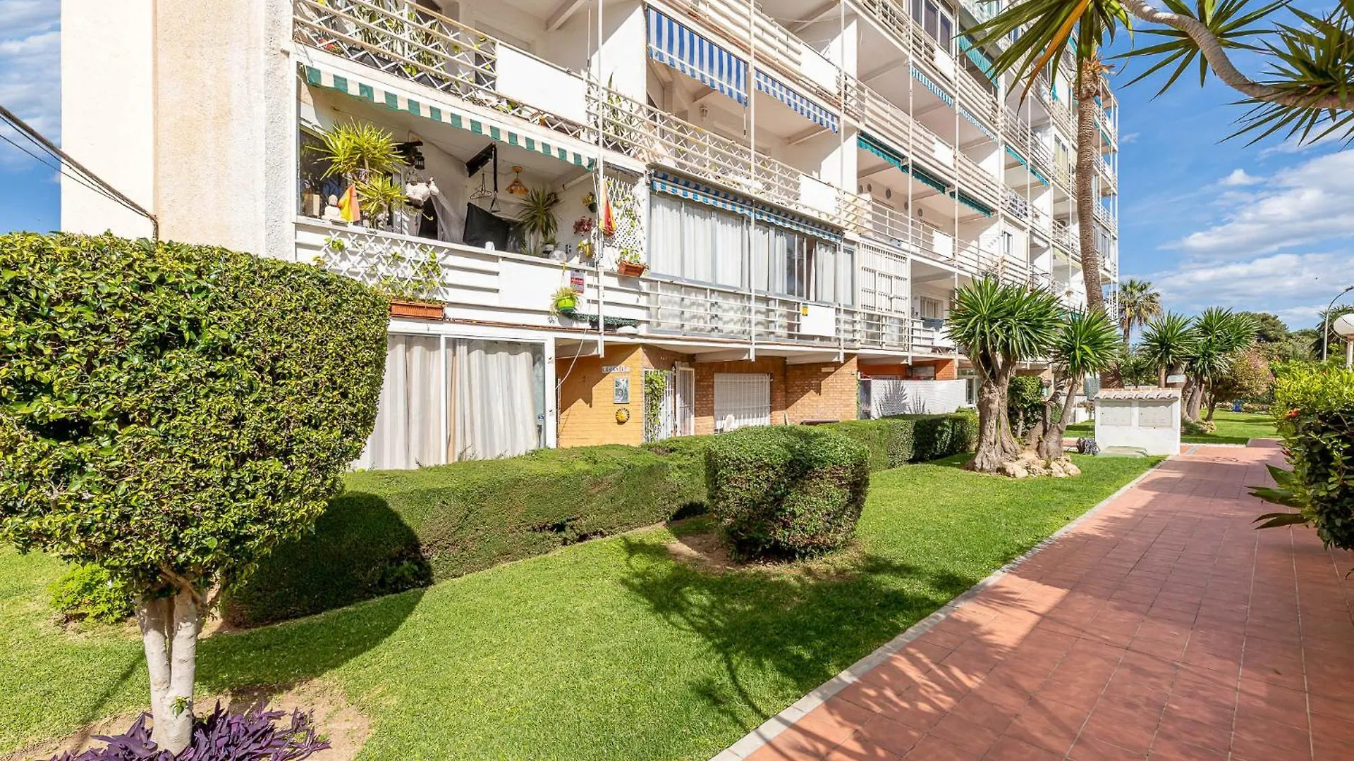 Apartment 797 Holiday Rentals- Moderno, Centrico Y Espacioso Estudio Benalmadena