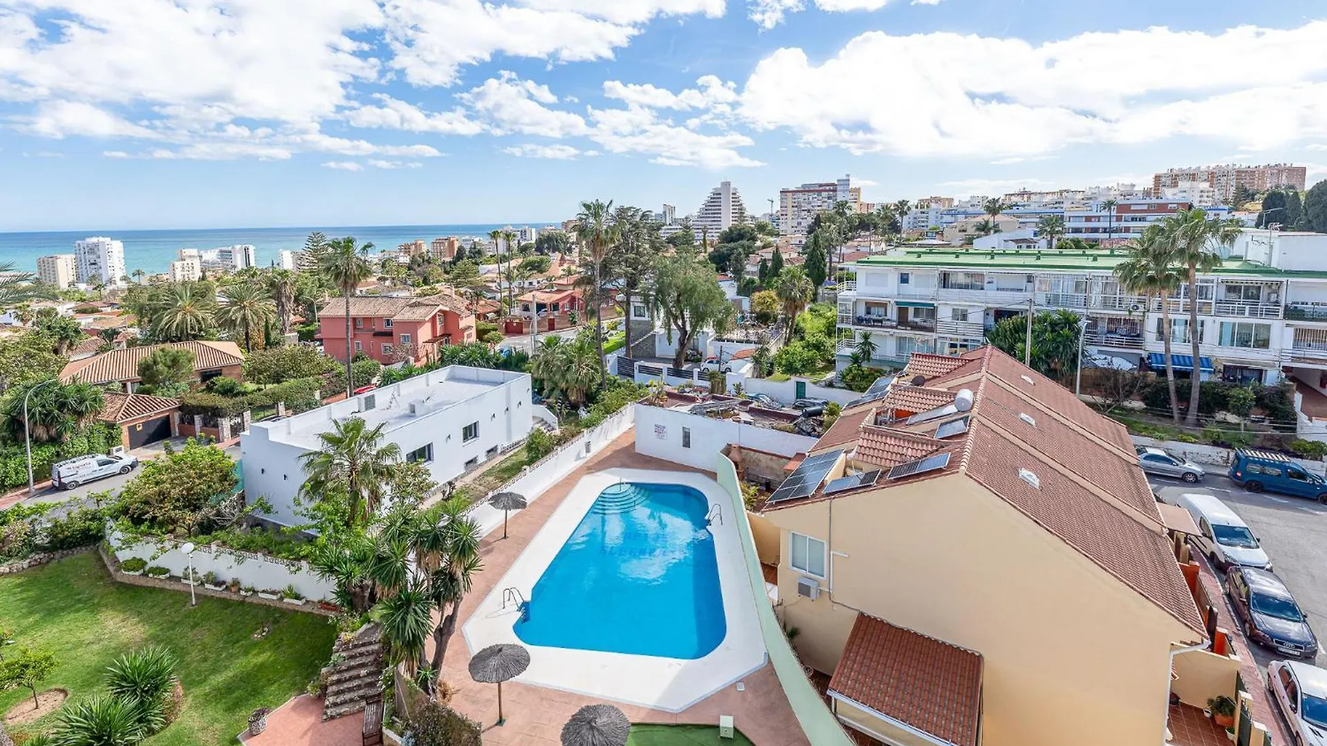 797 Holiday Rentals- Moderno, Centrico Y Espacioso Estudio Benalmadena Apartment